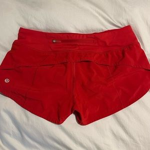 lululemon red 2.5” speed shorts size 6